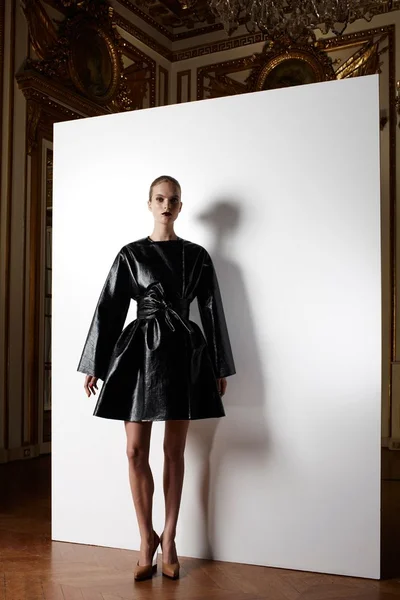 Look 10